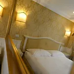أجنحة Corte Barozzi شقة فندقية 2*