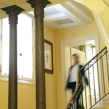 科尔特巴罗奇威尼斯套房酒店 2*