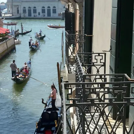 科尔特巴罗奇威尼斯套房酒店 公寓式酒店 威尼斯