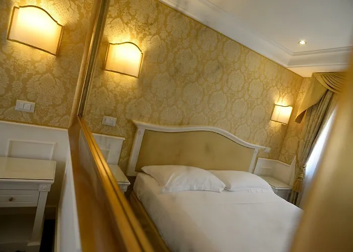 Corte Barozzi Apartahotel 2*